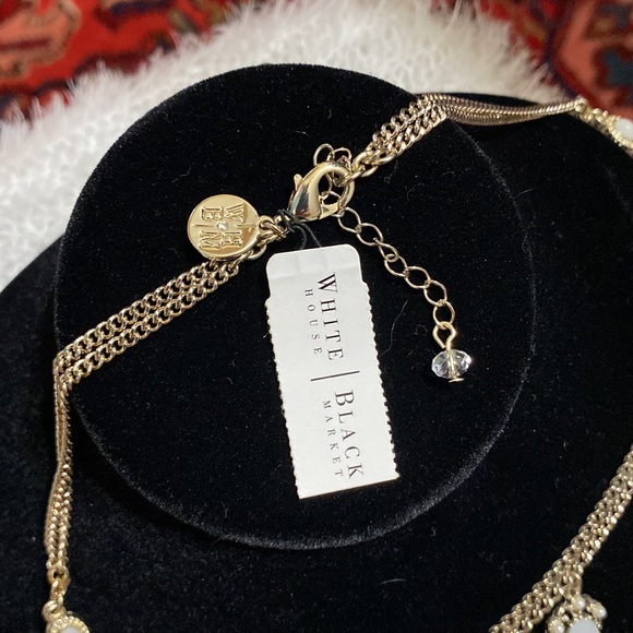 WHBM Gold Drop Medallion Necklace - Picture 5 of 6